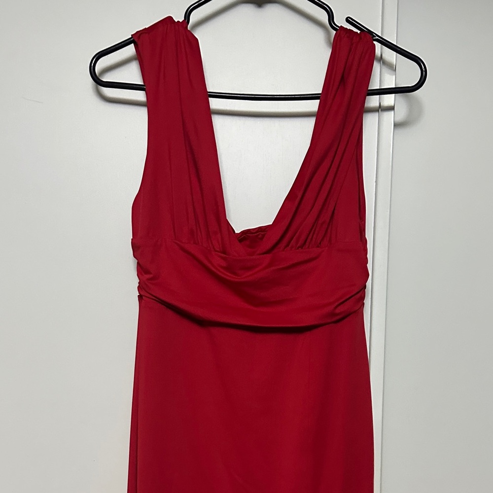 Elegant Red Sleeveless Dress